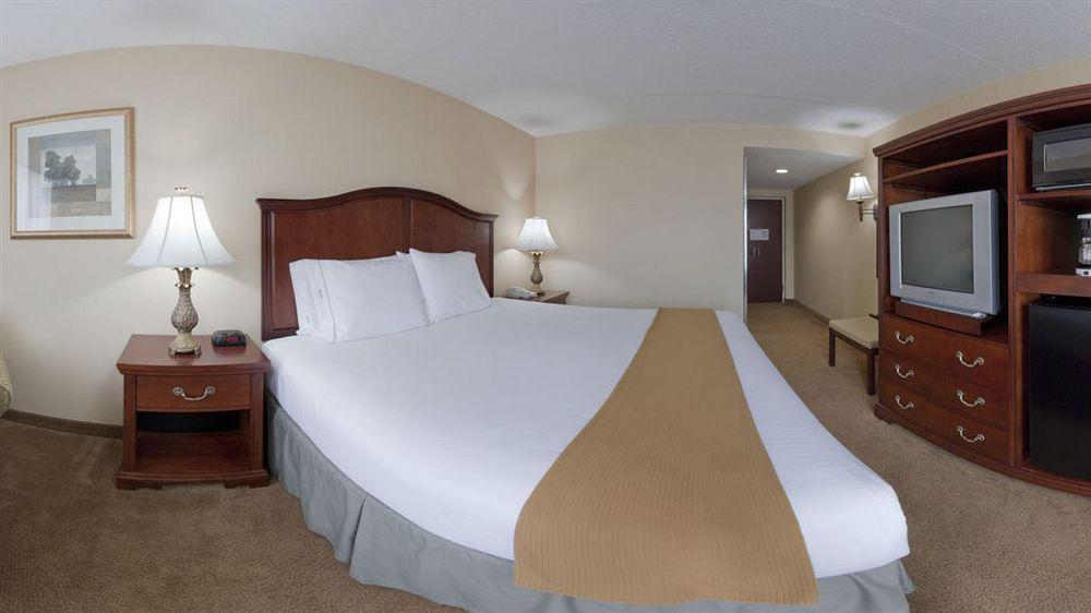 Fairfield Inn & Suites By Marriott Bridgewater Branchburg/Somerville Экстерьер фото