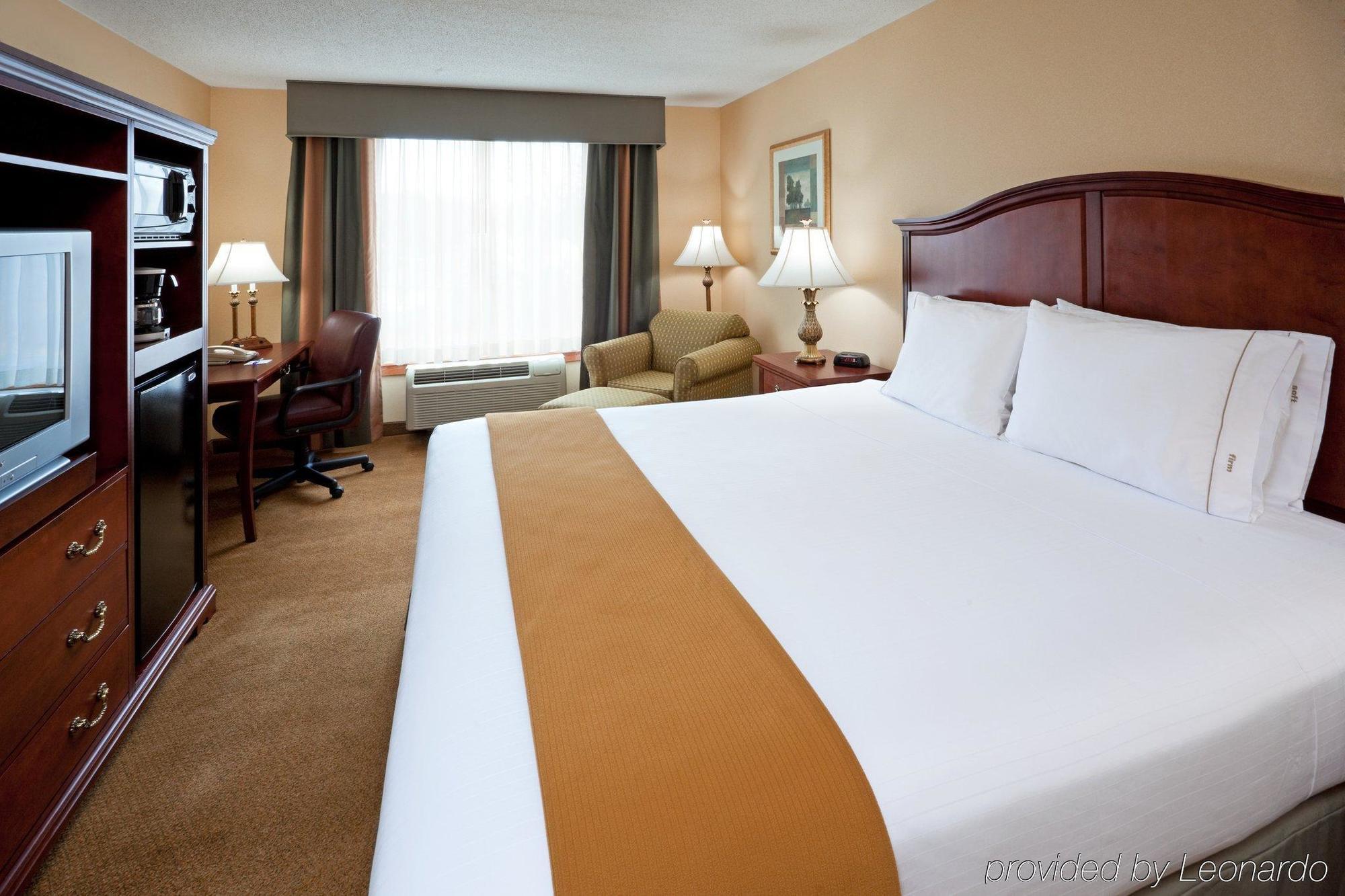 Fairfield Inn & Suites By Marriott Bridgewater Branchburg/Somerville Номер фото